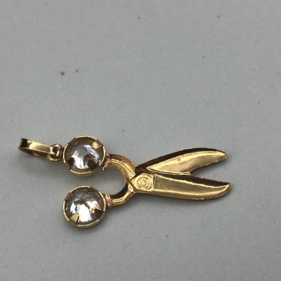 18K Yellow Gold Scissors Pendant Charm w/ Clear Stones | 1.07g - Picture 2 of 10